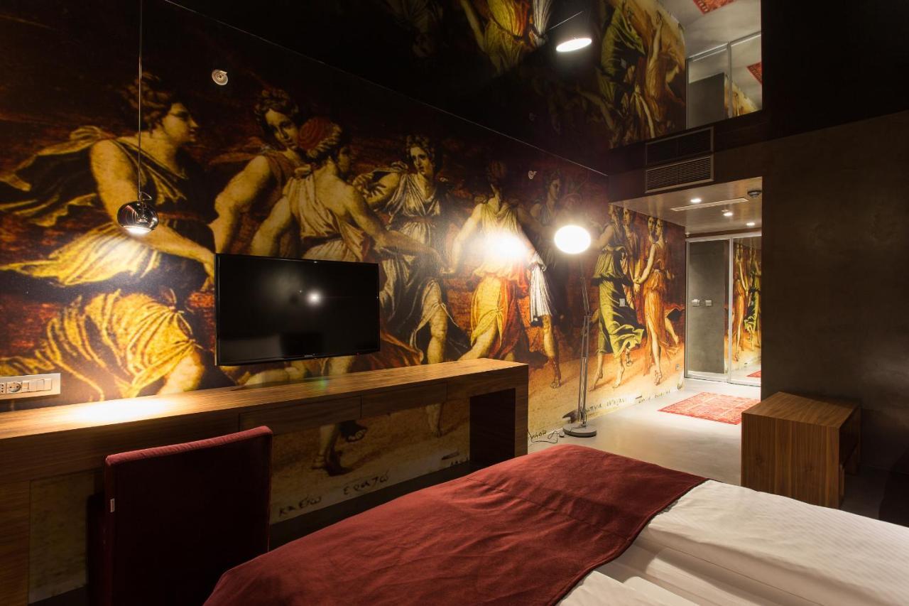 Hotel Hemera Podgorica Chambre photo A room at the hotel